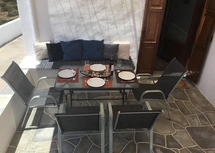 Lemonia Semesterbostad Kástron